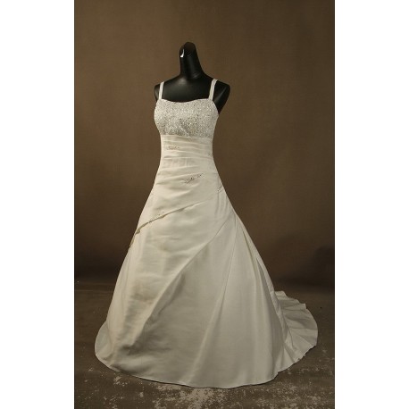 Abito da sposa classico Mod. Licia - LeMieNozze SHOP