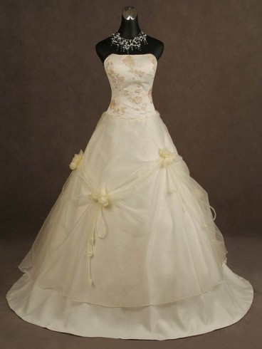 Abito da sposa classico Mod. Maria Liliana